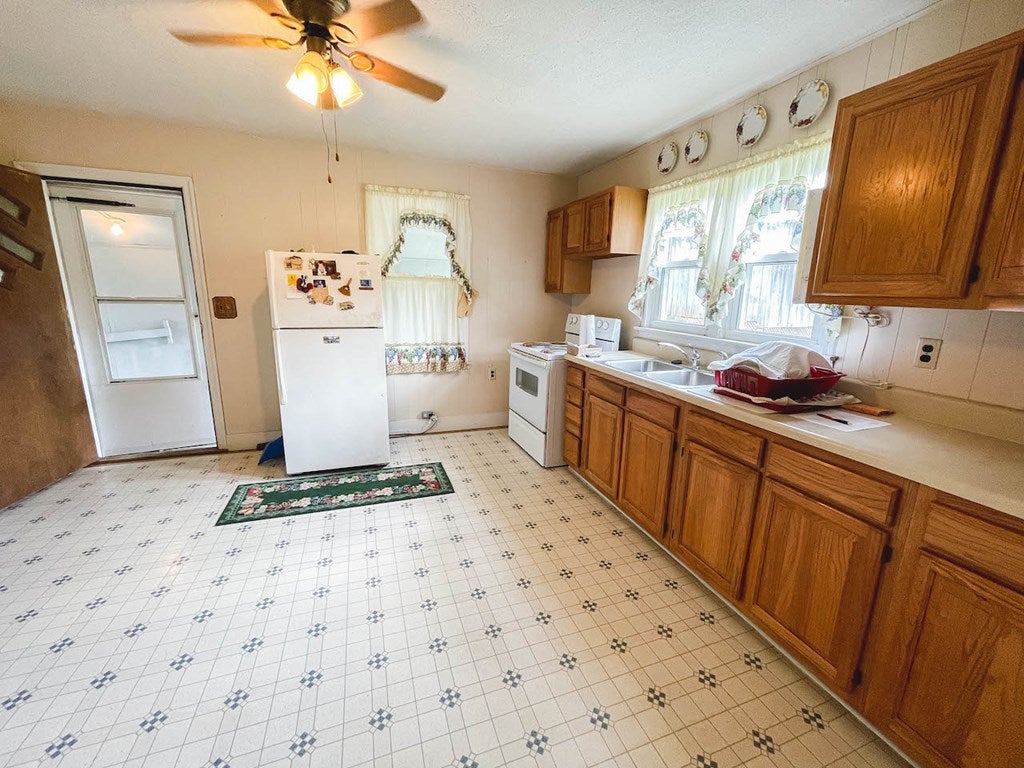 595 Stillwell Road Draper, VA 24324 - Photo 38 of 39 Gallery Image 38
