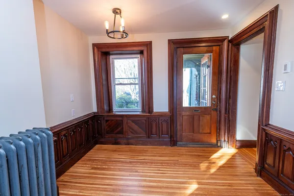 $2,850 | 37 East Pearl Street, New Haven, CT 06513