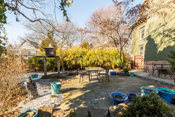 $2,850 | 37 East Pearl Street, New Haven, CT 06513