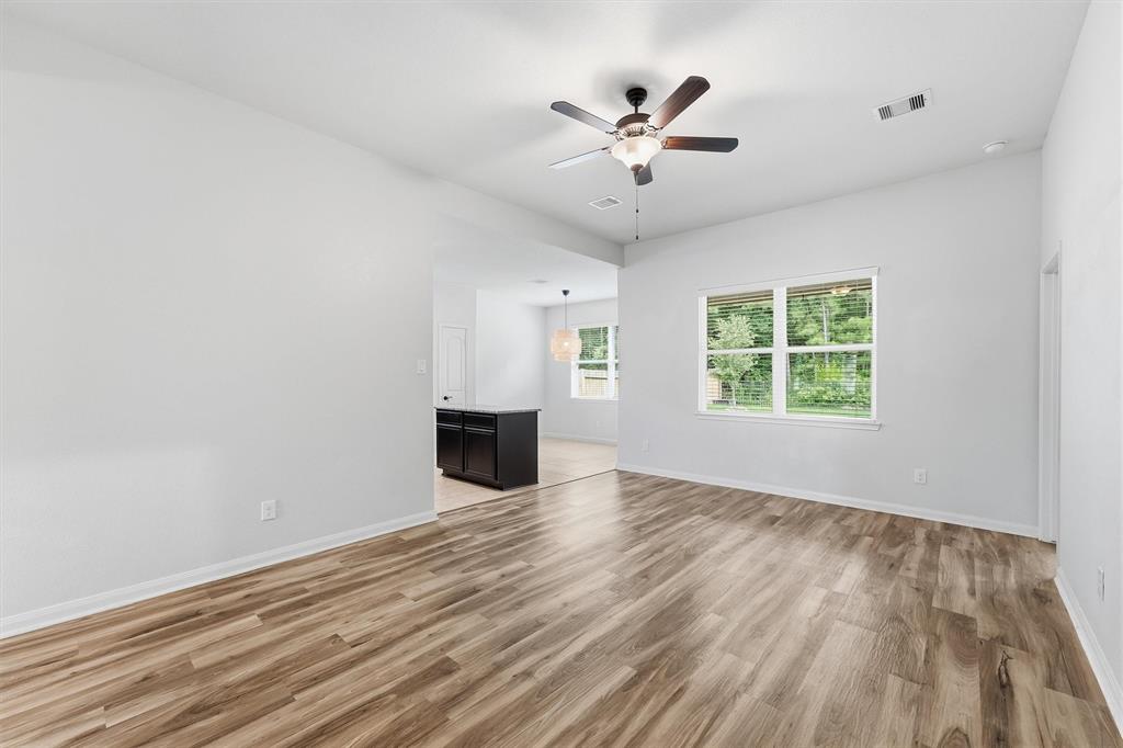 7707 Boulder Sunstone Lane Conroe, TX 77304 - Photo 6 of 26