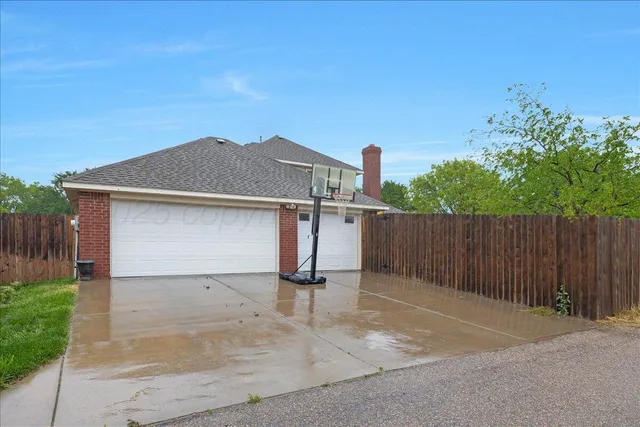 $575,000 | 7601 Countryside Drive, Amarillo, TX 79119