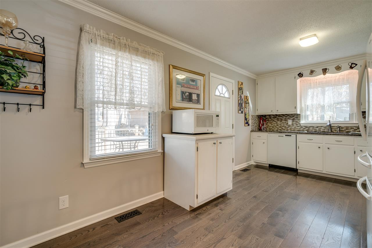 809 Variform Road Durham, NC 27712 - Photo 10 of 25 Kitchen
