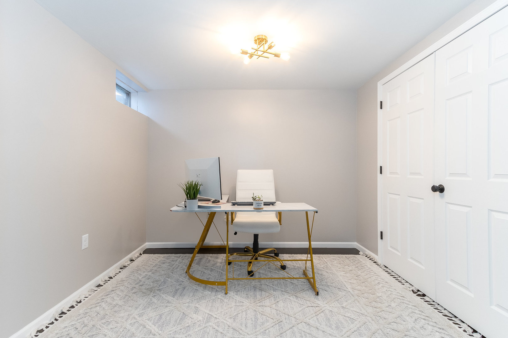 25 North Bereman Road Montgomery, IL 60538 - Photo 23 of 28 a workspace with furniture and a window