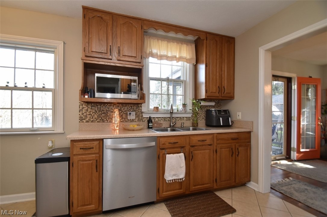 3833 Silsby Road Cleveland, OH 44118 - Photo 10 of 31 Kitchen