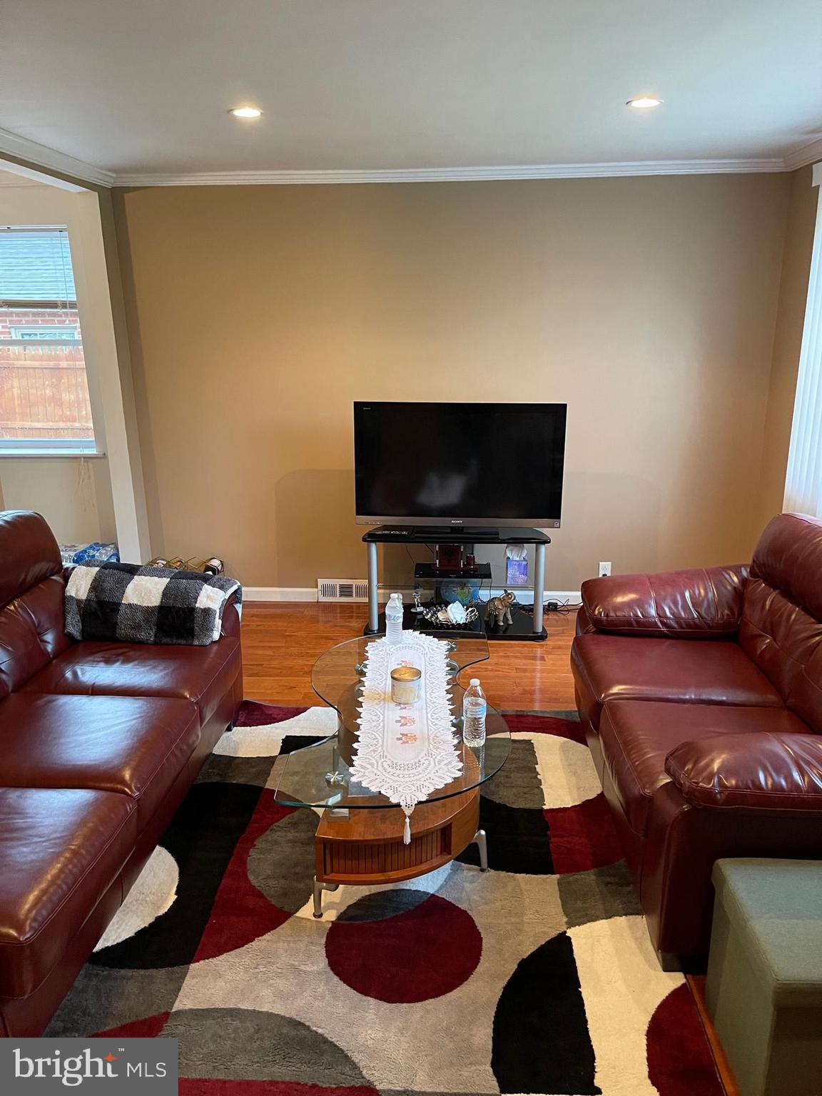 657 Rennard Street Philadelphia, PA 19116 - Photo 5 of 29 Gallery Image 5