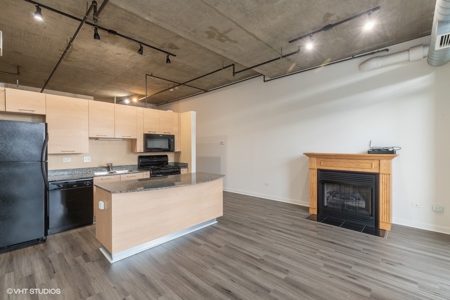 111 South Morgan Street, Unit 812 Chicago, IL 60607 - Photo 3 of 10