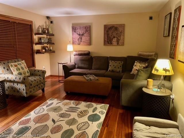 22156 Bordman Road Armada, MI 48005 - Photo 41 of 42 Living Room (3).jpeg