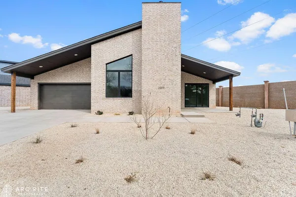 $2,700 | 2303 Toledo Avenue, Lubbock, TX 79407