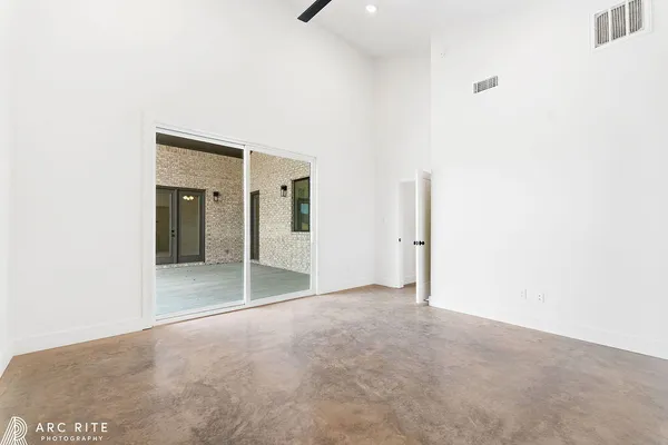 $2,700 | 2303 Toledo Avenue, Lubbock, TX 79407
