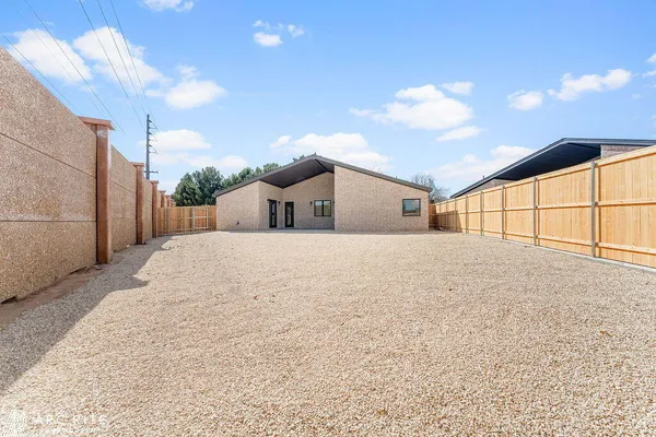 $2,700 | 2303 Toledo Avenue, Lubbock, TX 79407