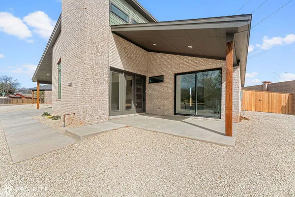 $2,700 | 2303 Toledo Avenue, Lubbock, TX 79407