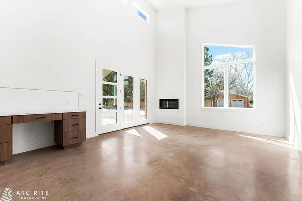 $2,700 | 2303 Toledo Avenue, Lubbock, TX 79407