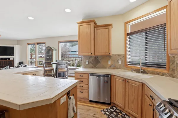 $1,080,000 | 6259 Brennan Court, Nine Mile Falls, WA 99026