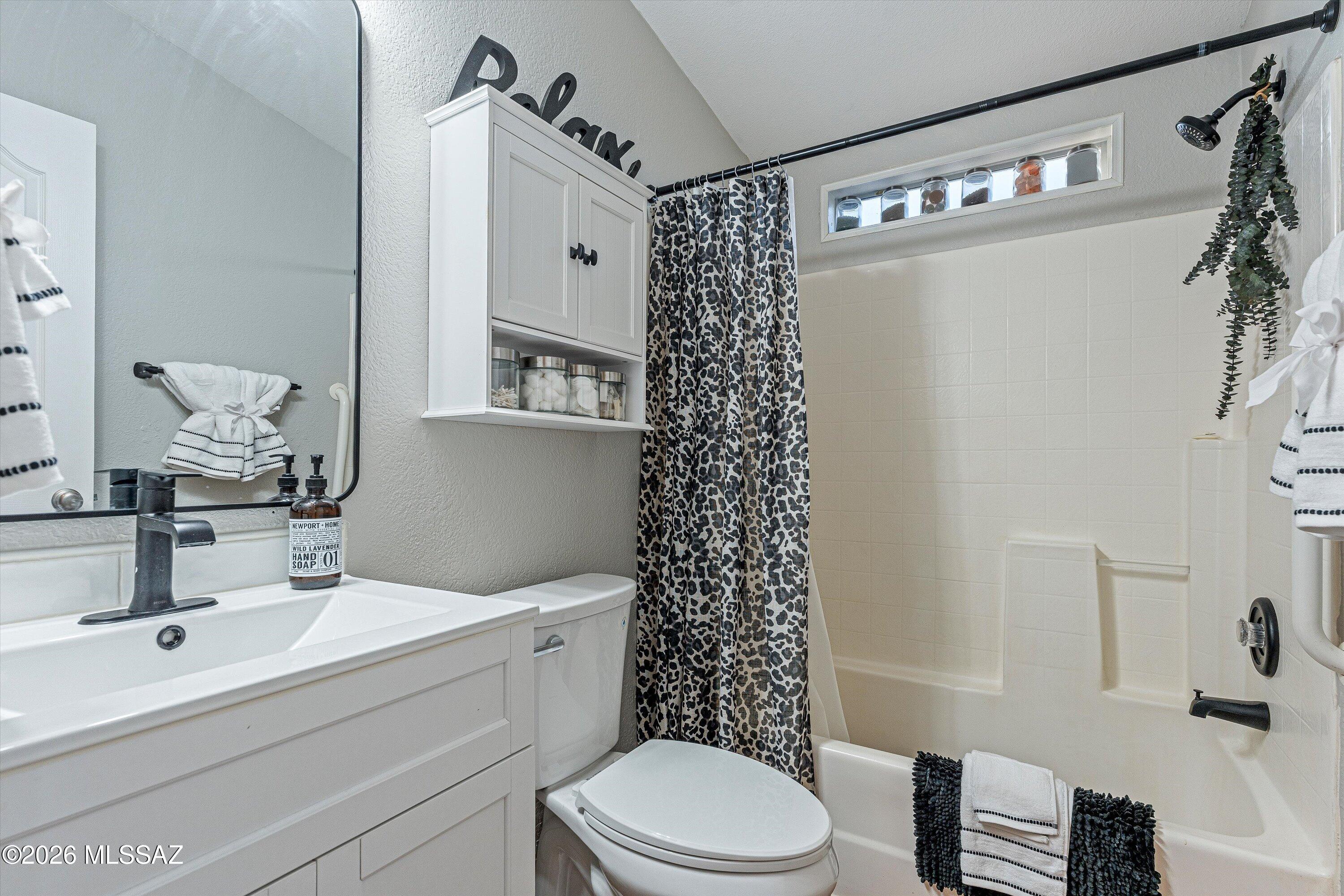16120 North Elkins Road Tucson, AZ 85739 - Photo 38 of 51 38-Bathroom