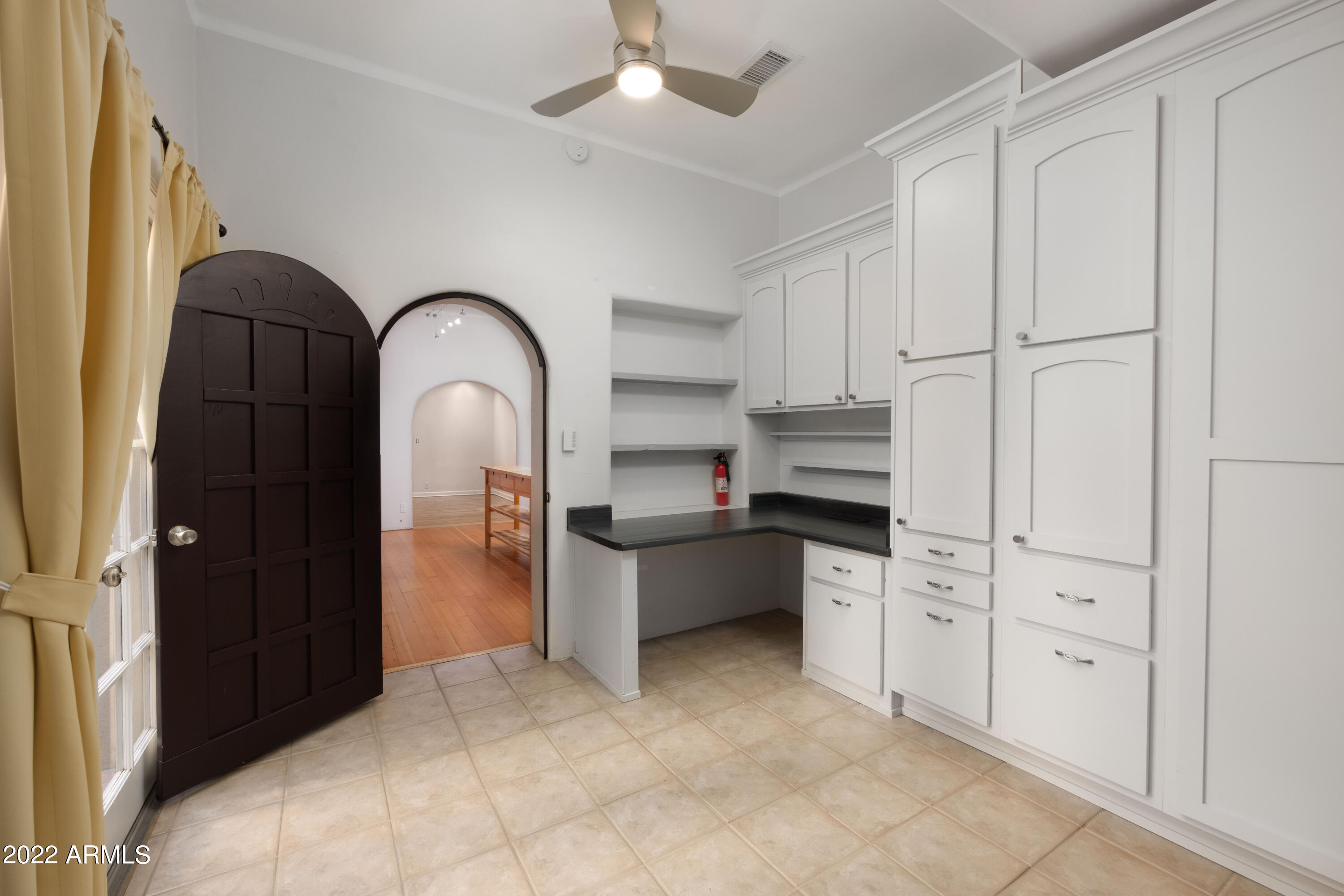 4540 North 44th Street, Unit 2 Phoenix, AZ 85018 - Photo 16 of 26 4540_INT-11
