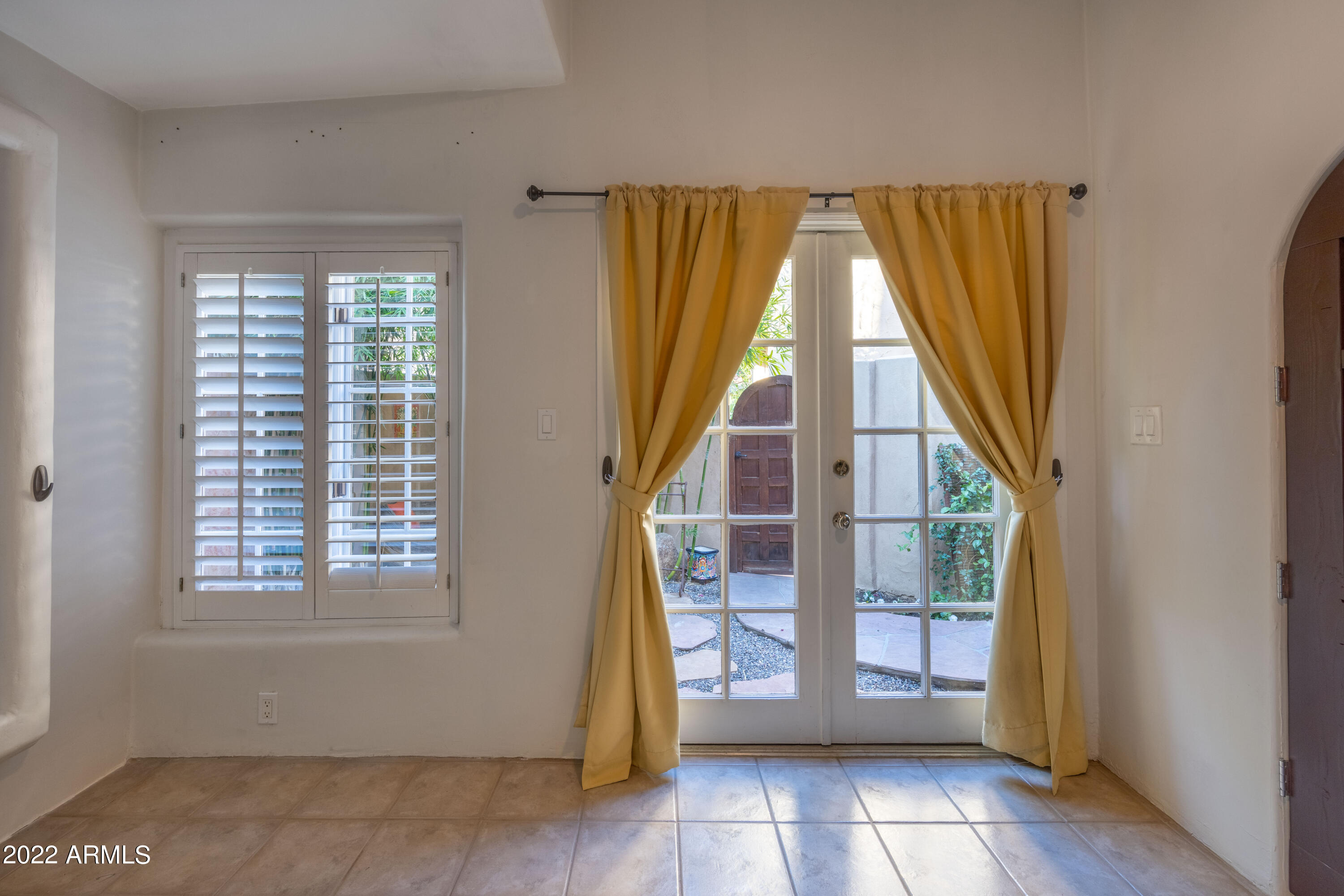 4540 North 44th Street, Unit 2 Phoenix, AZ 85018 - Photo 18 of 26 4540_INT-13