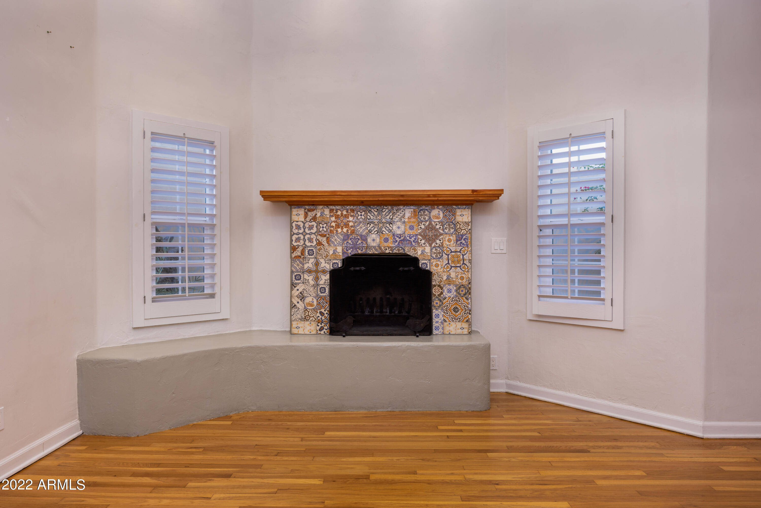 4540 North 44th Street, Unit 2 Phoenix, AZ 85018 - Photo 6 of 26 4540_INT-1