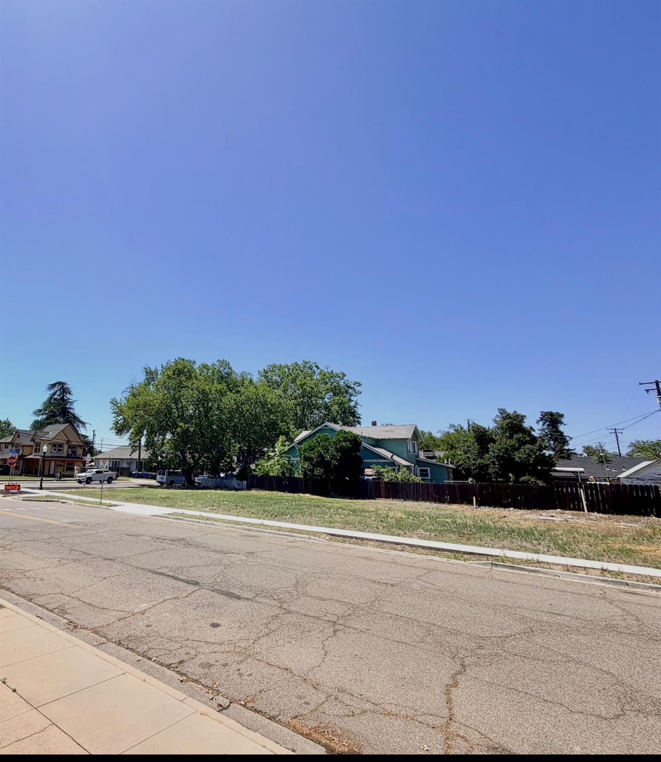 301 West Main Street Turlock, CA 95380 - Photo 6 of 13
