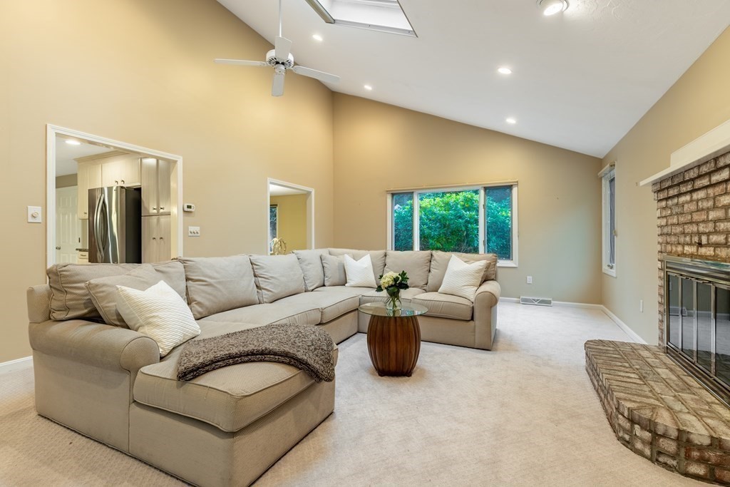 18 Magnolia Road Sharon, MA 02067 - Photo 14 of 41