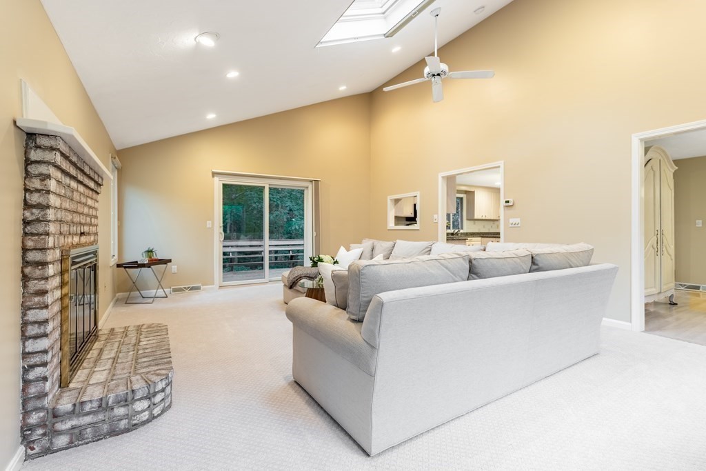 18 Magnolia Road Sharon, MA 02067 - Photo 16 of 41