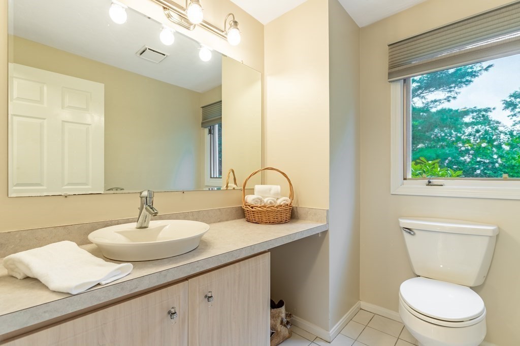 18 Magnolia Road Sharon, MA 02067 - Photo 17 of 41