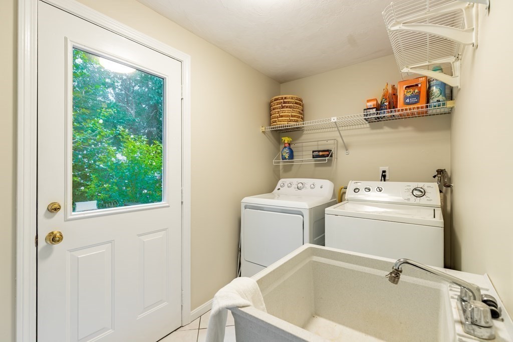 18 Magnolia Road Sharon, MA 02067 - Photo 18 of 41