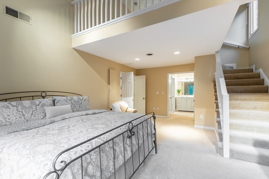 18 Magnolia Road Sharon, MA 02067 - Photo 24 of 41