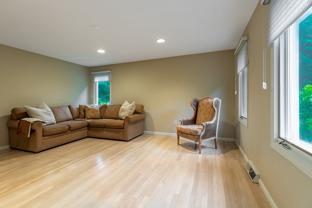 18 Magnolia Road Sharon, MA 02067 - Photo 4 of 41