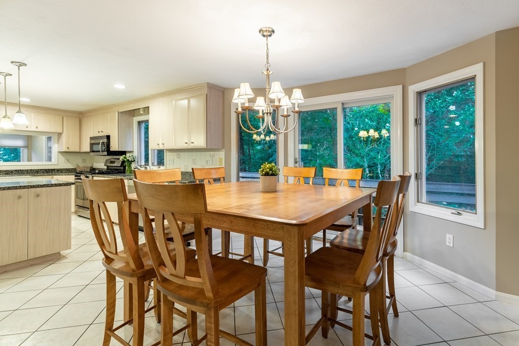 18 Magnolia Road Sharon, MA 02067 - Photo 7 of 41