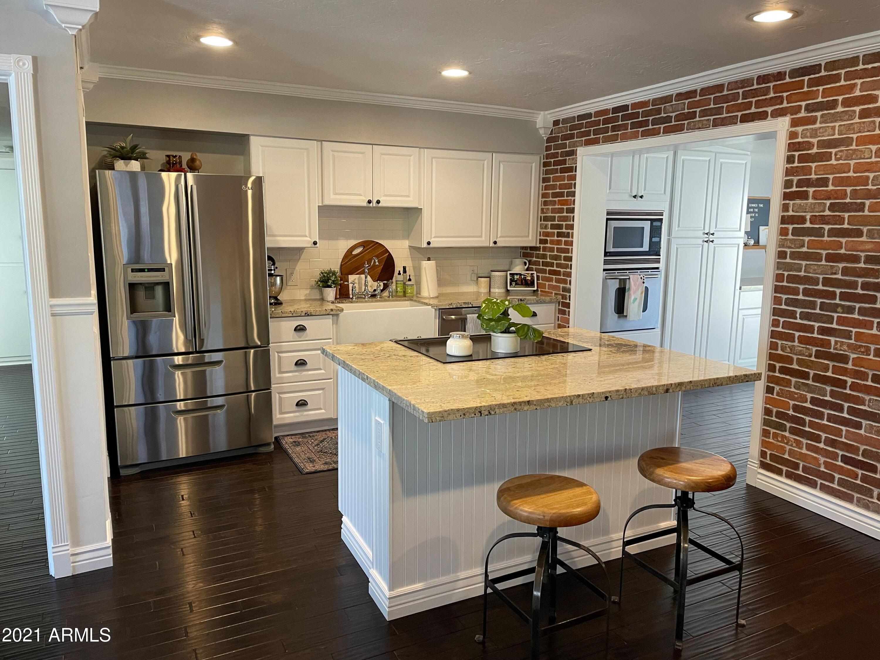 4202 East Cheery Lynn Road Phoenix, AZ 85018 - Photo 13 of 43 ho0xDIsQ