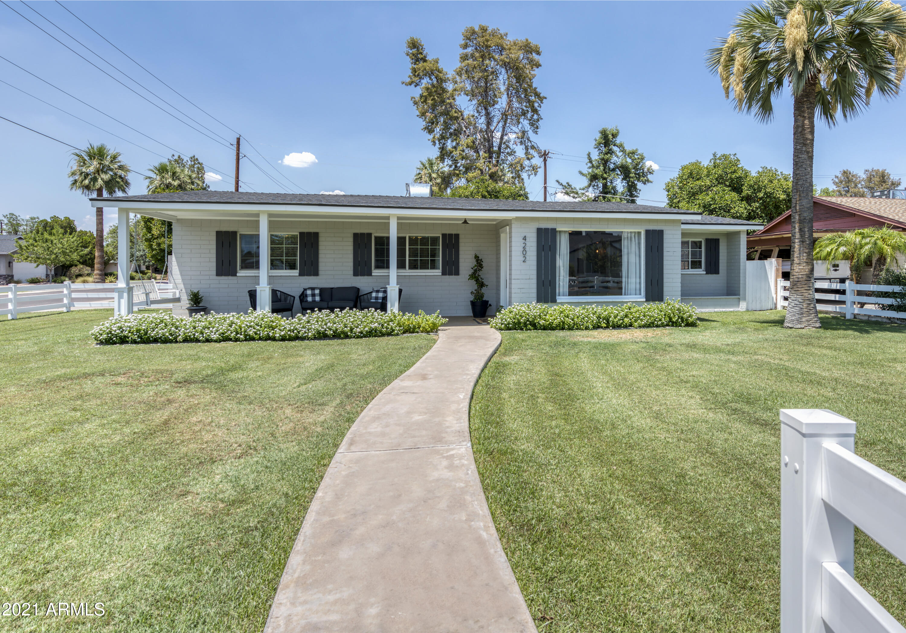 4202 East Cheery Lynn Road Phoenix, AZ 85018 - Photo 2 of 43 Front View