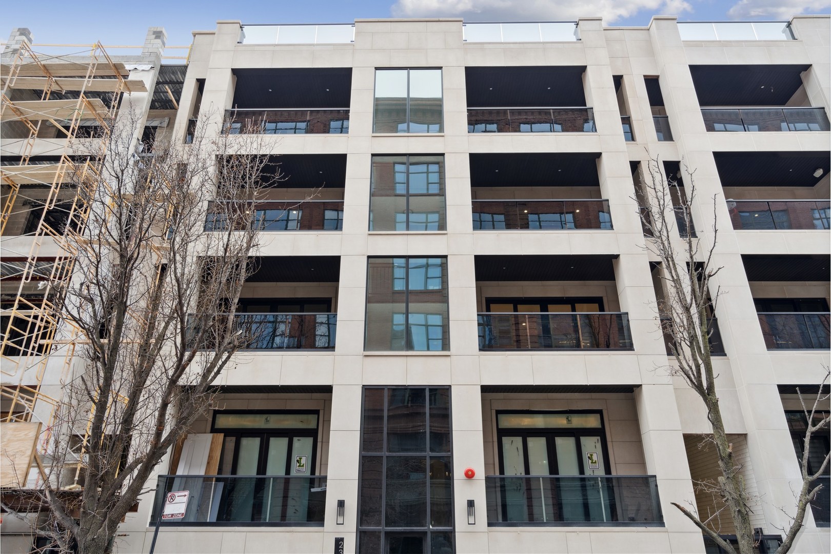 232 South Green Street, Unit 3N Chicago, IL 60607 - Photo 1 of 30 a view of front a building