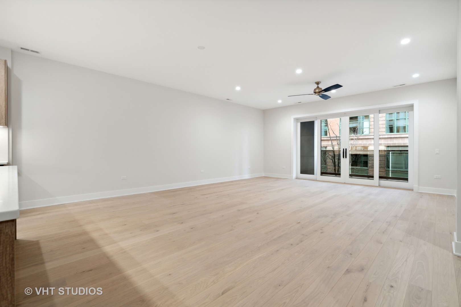 232 South Green Street, Unit 3N Chicago, IL 60607 - Photo 3 of 30 a view of an empty room with a window