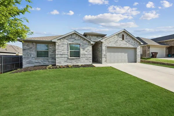 $2,295 | 1401 Black Oak Drive, Denton, TX 76209