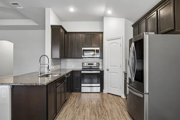 $2,295 | 1401 Black Oak Drive, Denton, TX 76209