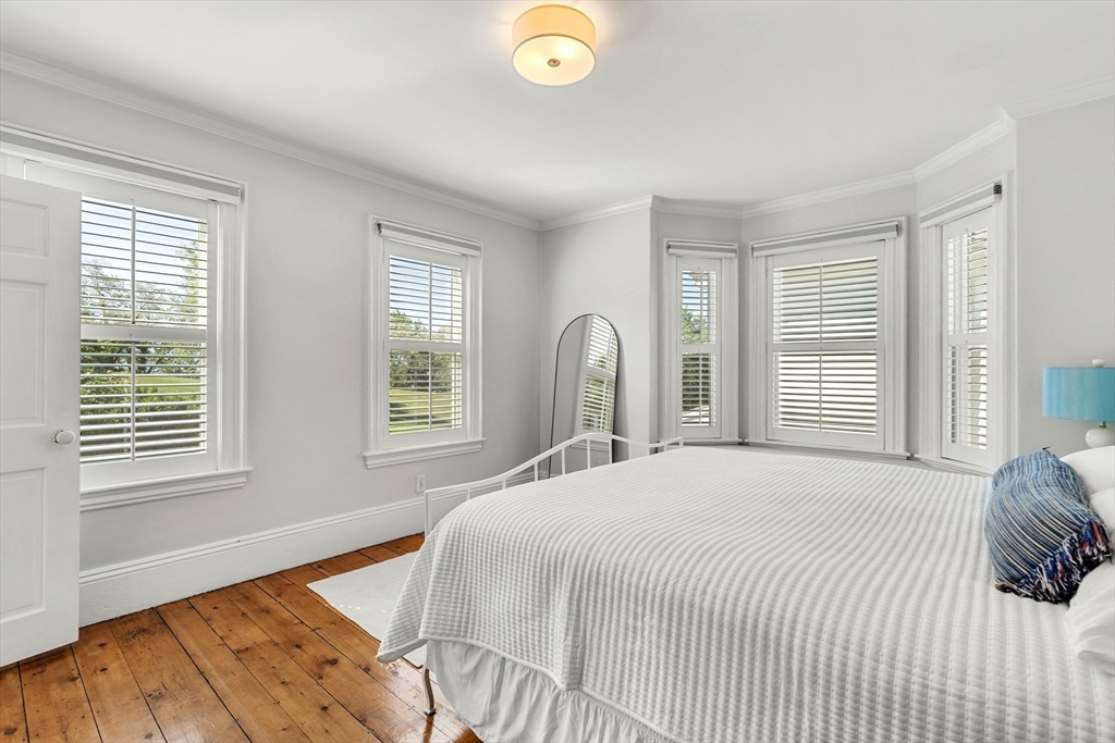 138 Lothrop Street Beverly, MA 01915 - Photo 21 of 42