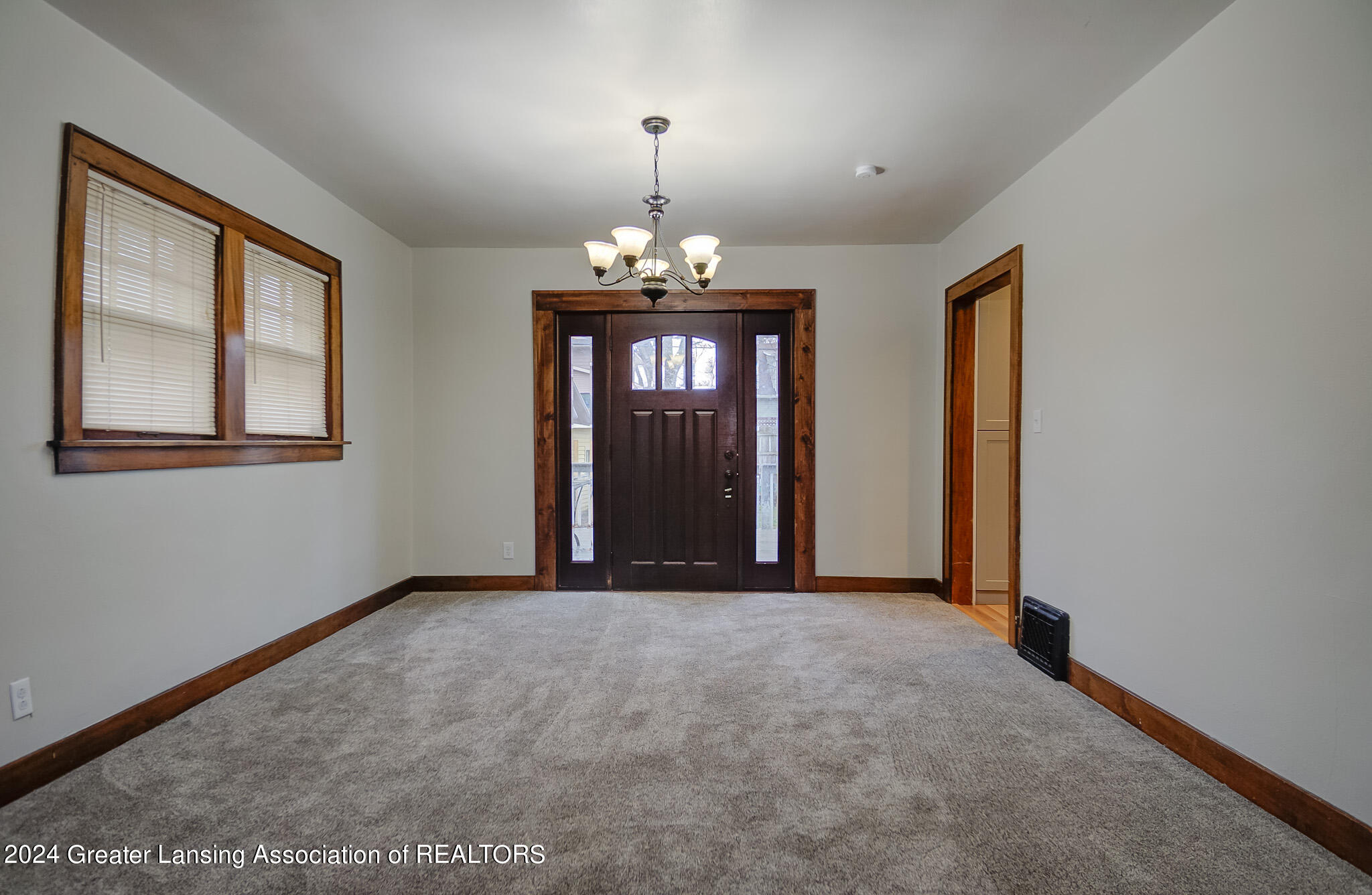 2304 Strathmore Road Lansing, MI 48910 - Photo 13 of 44 dsc08356_7_8
