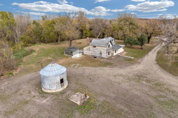 $225,000 | 1958 Highway 15, Truman, MN 56088