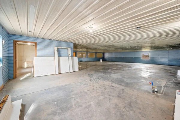 $225,000 | 1958 Highway 15, Truman, MN 56088