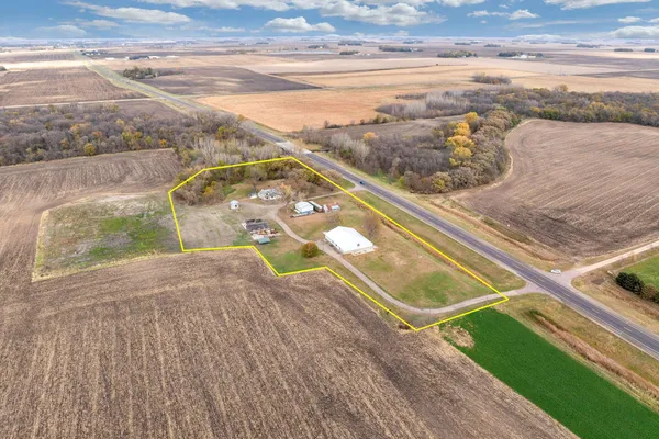 $225,000 | 1958 Highway 15, Truman, MN 56088