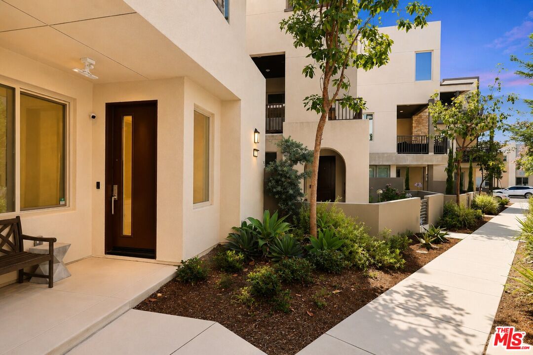 116 Catalyst Irvine, CA 92618 - Photo 61 of 75