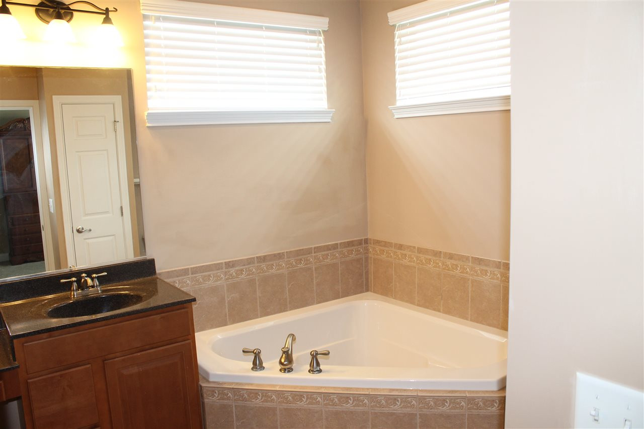 2070 Chris Court, Unit R Union, KY 41091 - Photo 14 of 25