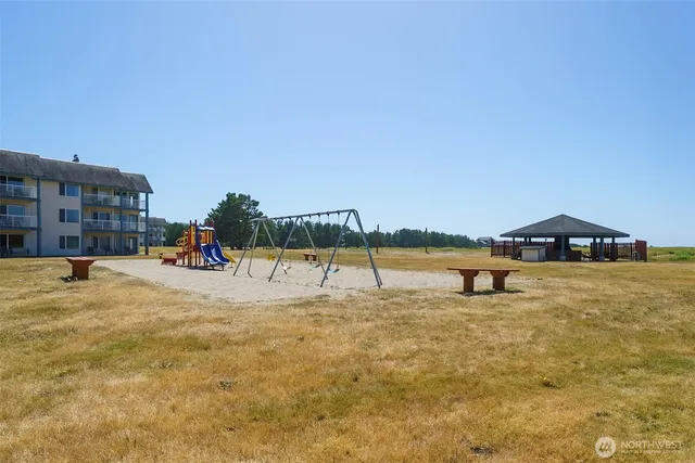 $175,000 | 210 26th Street Northwest, Unit 224B, Long Beach, WA 98631