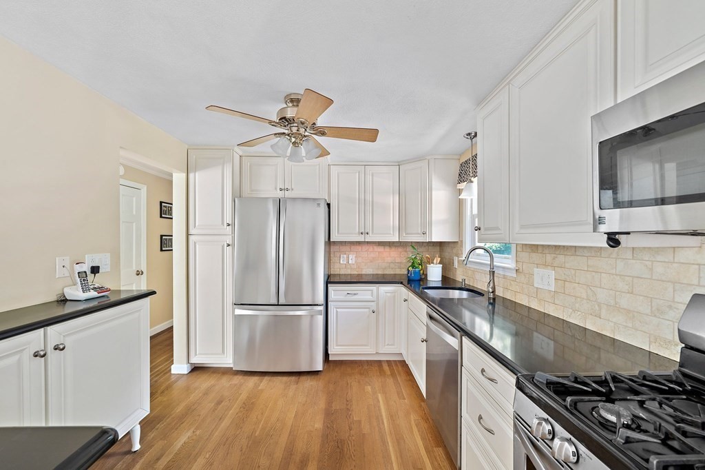 59 Old Farm Road Hanover, MA 02339 - Photo 7 of 26 Gallery Image 7