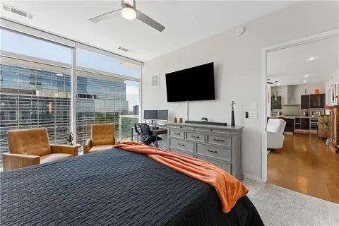 $520,000 | 45 Ivan Allen Jr Boulevard Northwest, Unit 1703, Atlanta, GA 30308