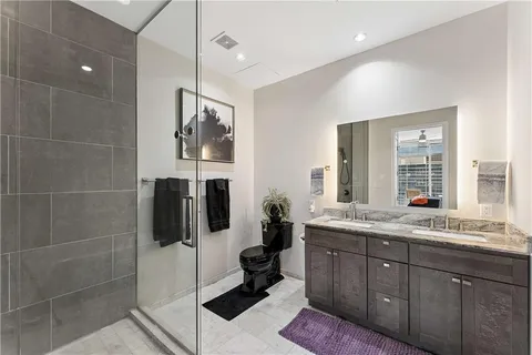 $520,000 | 45 Ivan Allen Jr Boulevard Northwest, Unit 1703, Atlanta, GA 30308