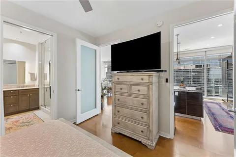 $520,000 | 45 Ivan Allen Jr Boulevard Northwest, Unit 1703, Atlanta, GA 30308