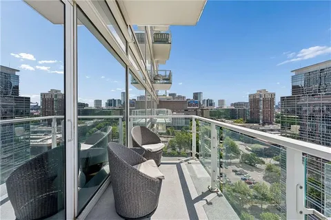 $520,000 | 45 Ivan Allen Jr Boulevard Northwest, Unit 1703, Atlanta, GA 30308