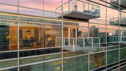 $520,000 | 45 Ivan Allen Jr Boulevard Northwest, Unit 1703, Atlanta, GA 30308