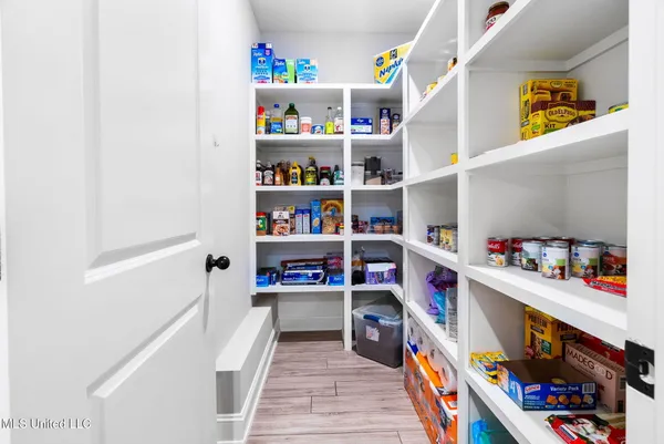 $610,000 | 5441 Grays Valley Drive, Hernando, MS 38632